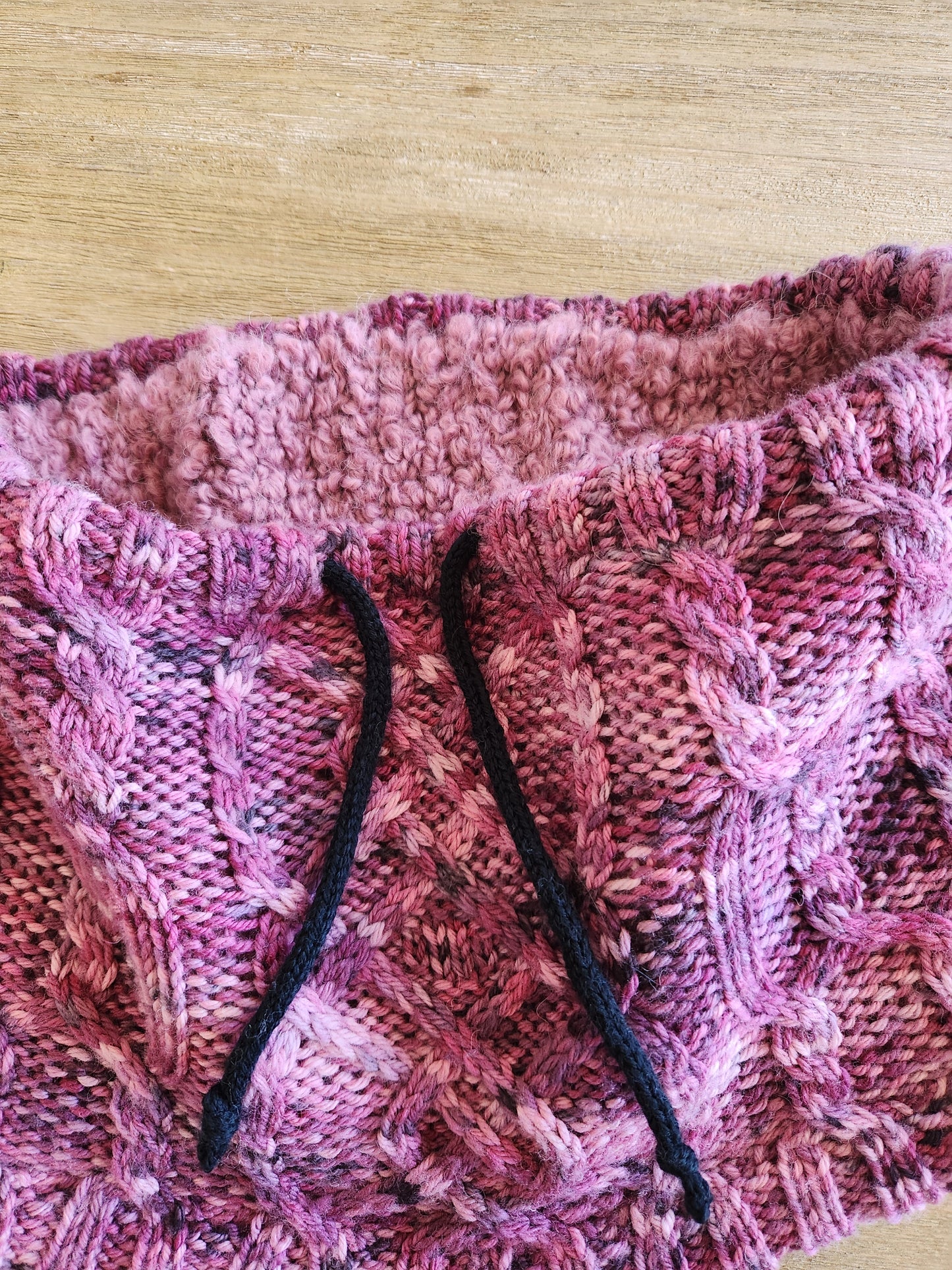 Knit Sgiath Cowl Pattern