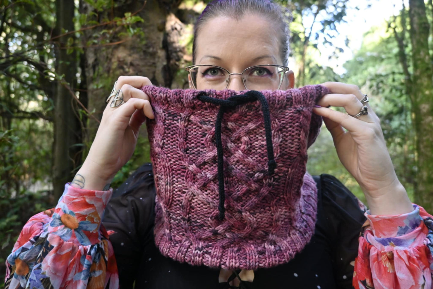 Knit Sgiath Cowl Pattern