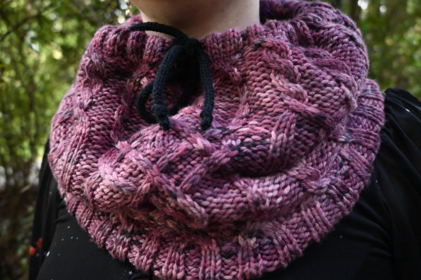 Knit Sgiath Cowl Pattern